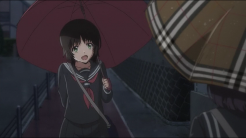 傘をさす羽咲綾乃
