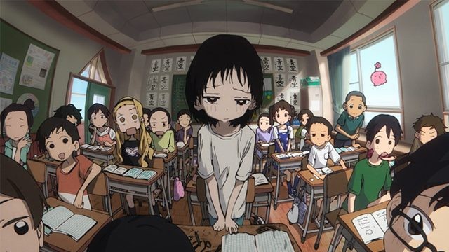 教室で立っているしずか
